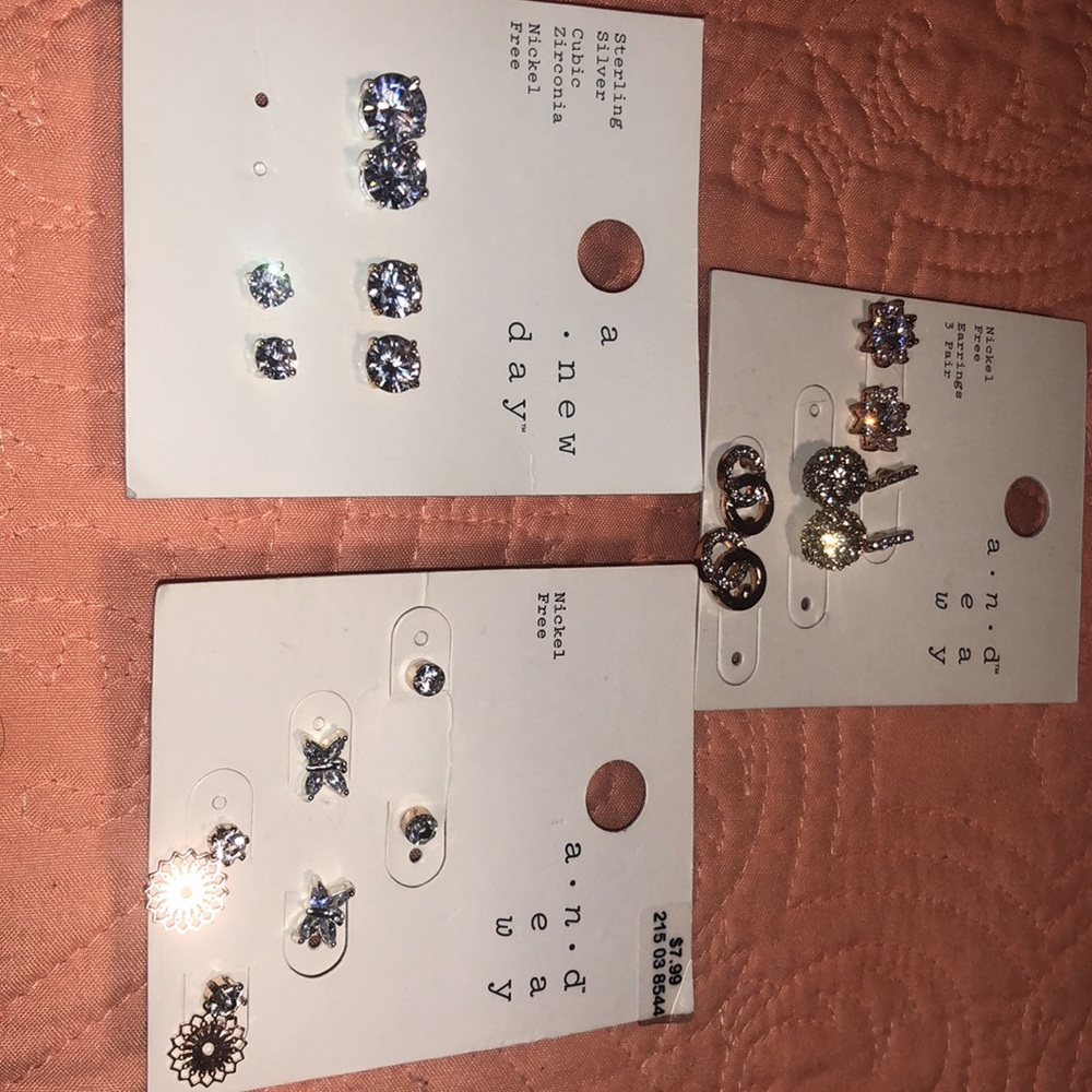 Target Earrings - Picture 2 of 8